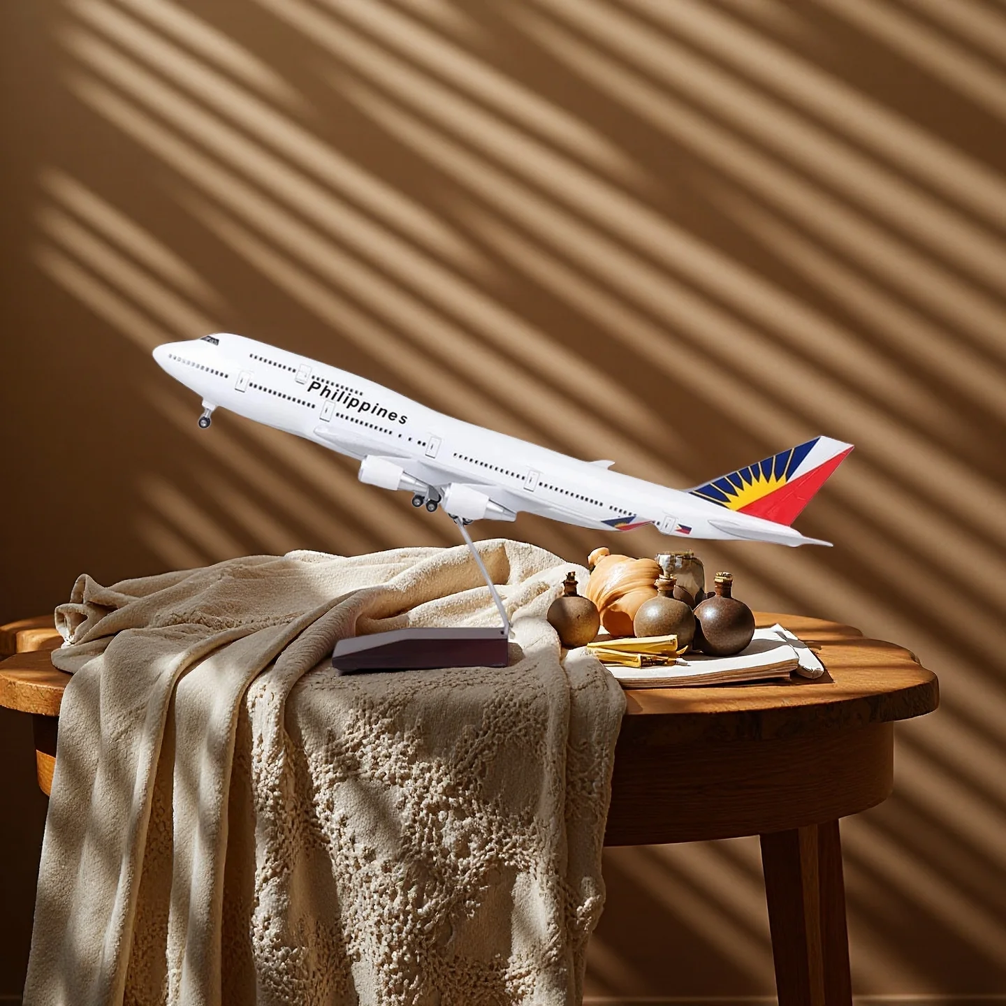 

47CM Philippinesi Airways Aircraft Model 747 Airplane B747 Model Kit Die-cast Resin Plane with LED Lights (Touch or Sound Contr