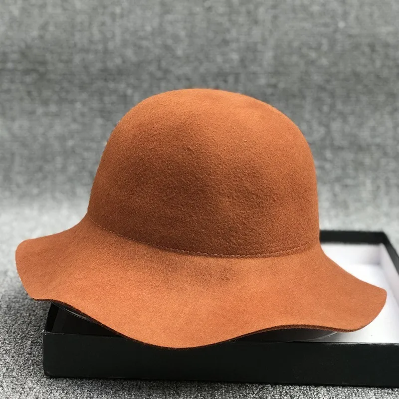 

Foldable and versatile solid-color tweed wide-brimmed ceremonial hats for men women trendy round-topped basin with wavy edges