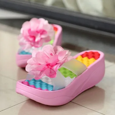 Hot summer fashion  women\'s trigger flip platform Cool slippers flip-flops  the size of women\'s wedge shoe size 35-40