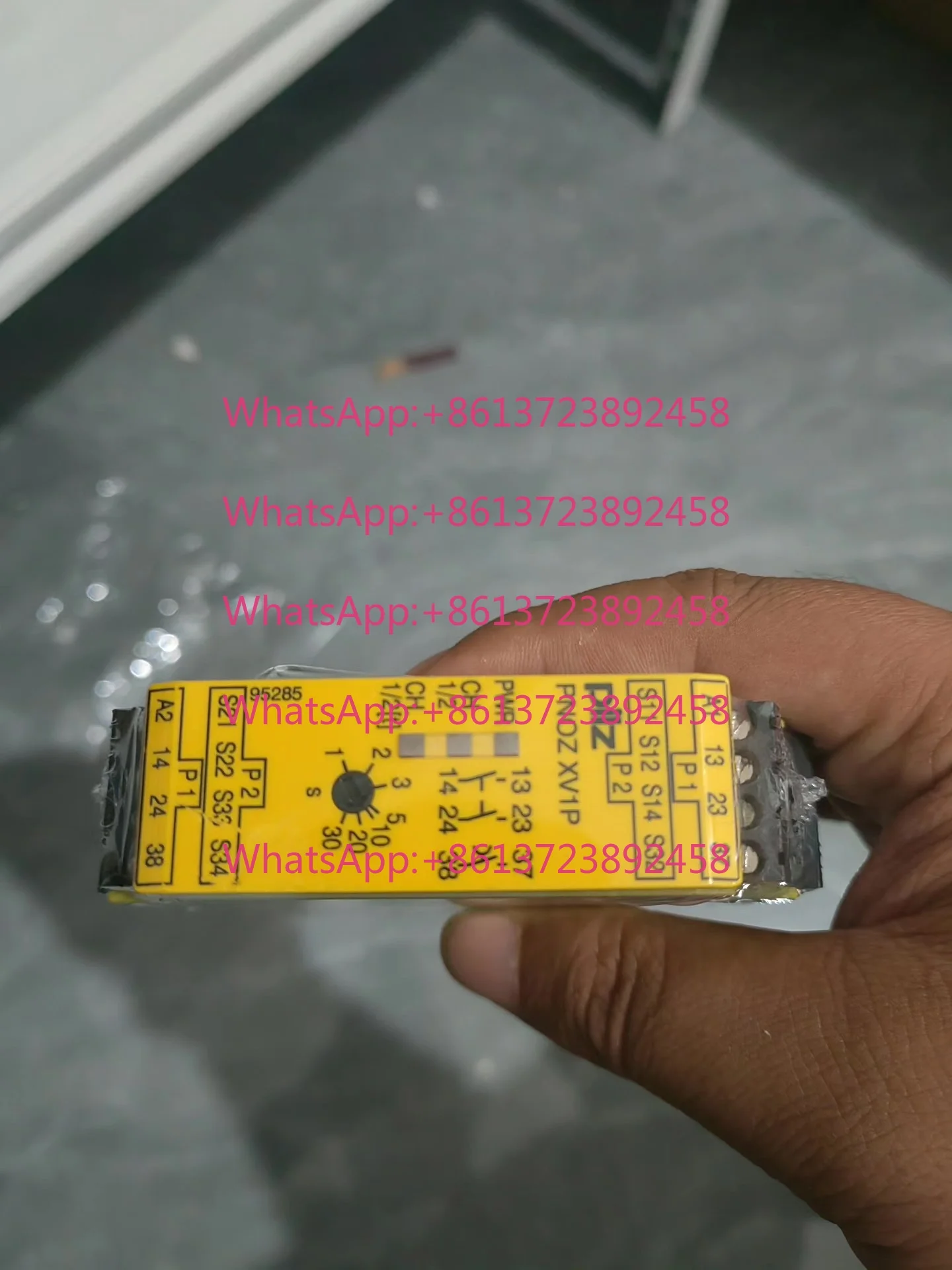 777602 Pilz PNOZ XV1P New unopened genuine pilz safety relay