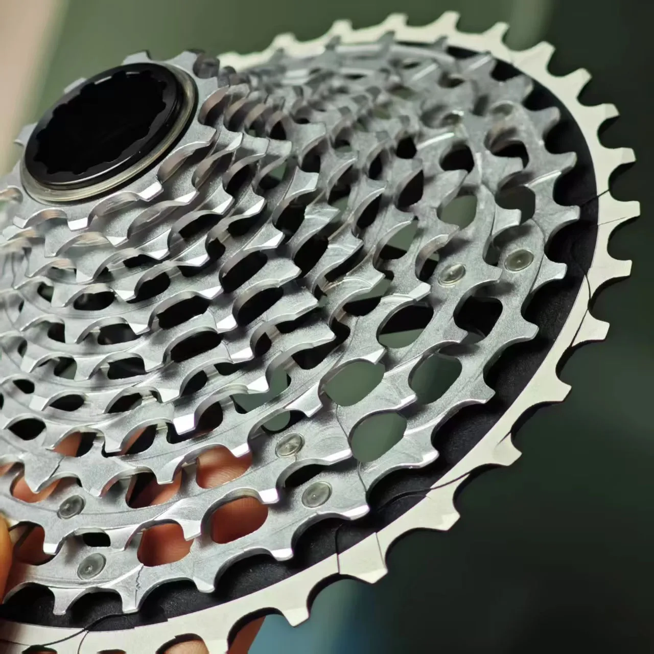 GOLDIX Integrated Ultra-lightweight 12-speed Cassette Compatible with XDR XDR RED AXS XPLR New Road/Gravel Bike