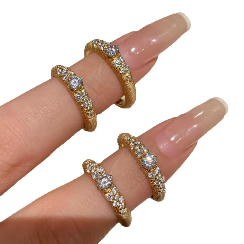 خاتم ألماس ذو نقطة مصقولة باللون الذهبي العتيق من القرون الوسطى بتصميم متخصص وخفيف فاخر وخاتم إصبع السبابة الغجرية الراقية