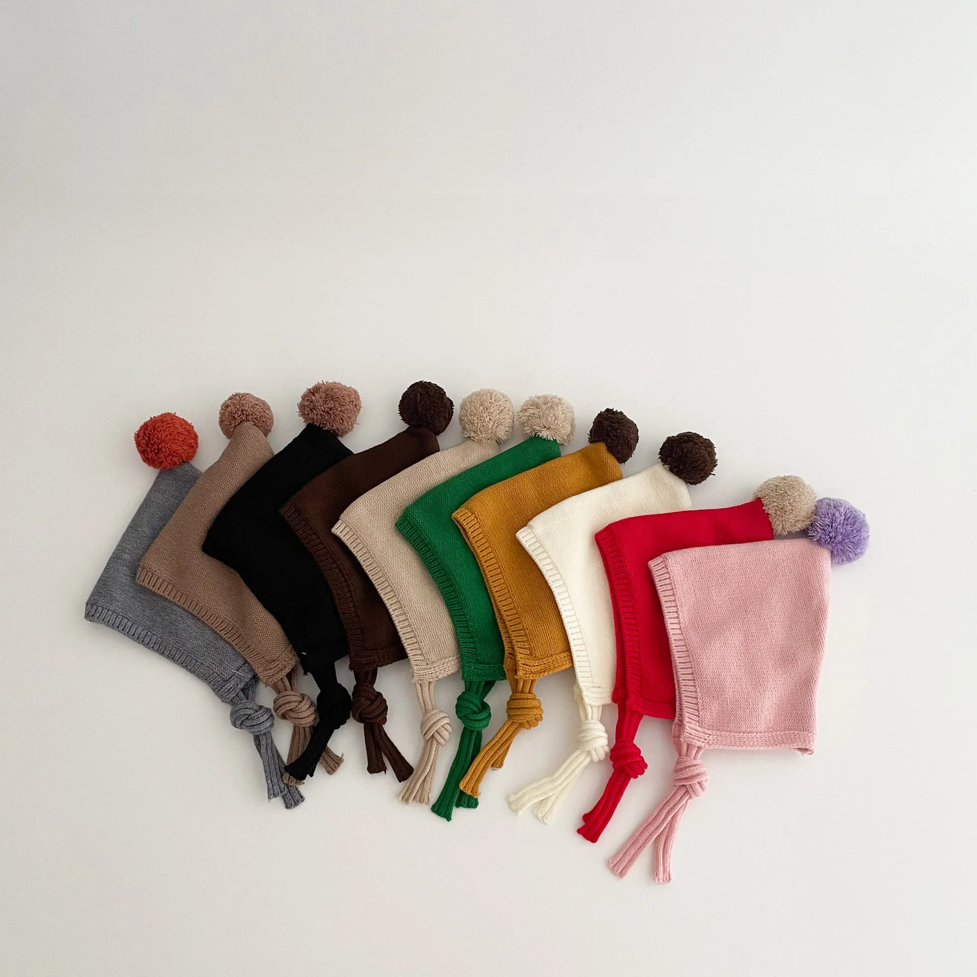 طفل دافئ الاطفال قبعة 45-50 سنتيمتر معالج لطيف بوم بومس أشار قبعة الخريف الشتاء جديد لون الحلوى بسيط الدانتيل يصل قبعة طفل الفتيان القبعات