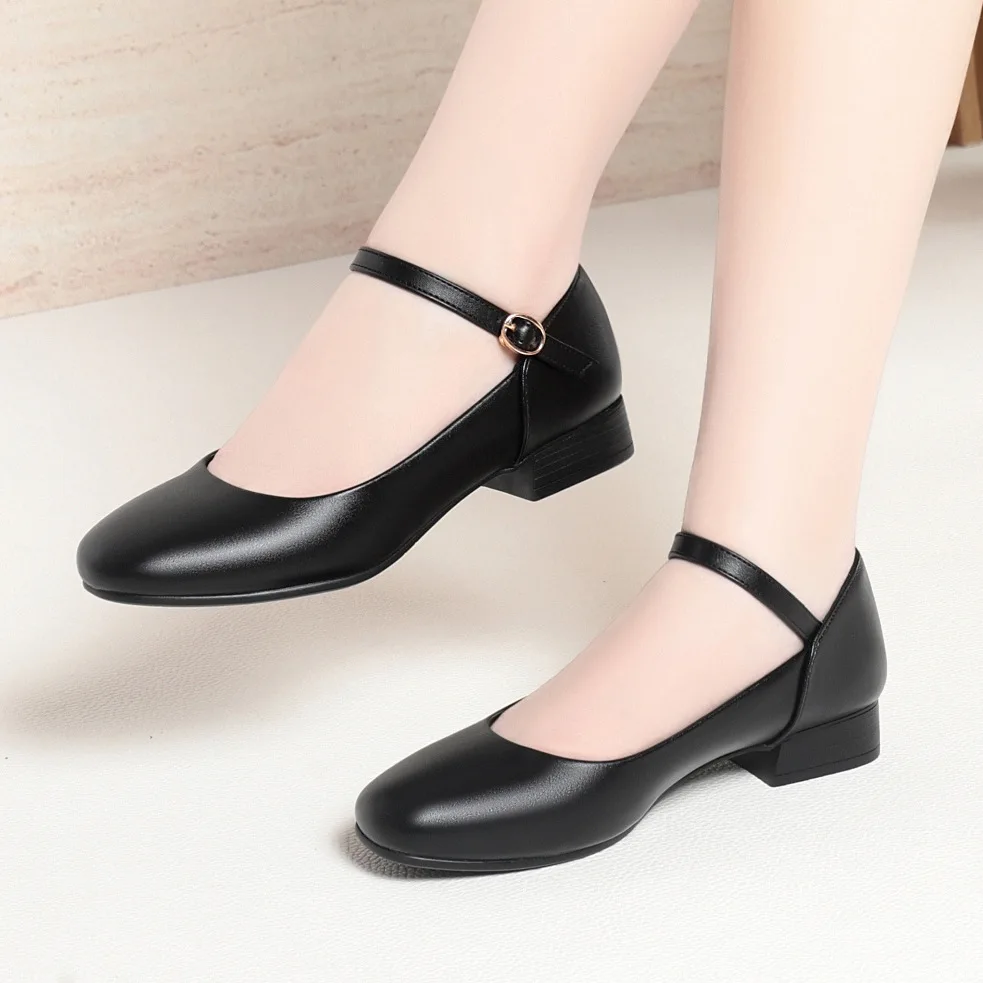 

Comfortable All Match Breathable Shallow Mouth Soft Leather Shoes Mary Janes 2025 Fall Square Heels Shoes Black for Mom Daily