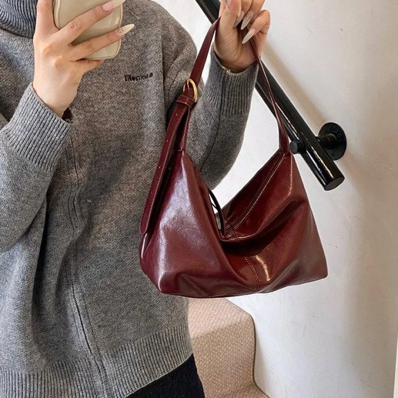 

Women's Shoulder Bag With Fine Leather Casual Vintage Famous Lasting Style​