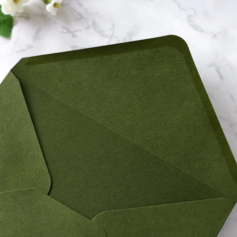 50 sztuk/partia Koperty A7 Oliwkowa Zieleń Artykuły Biurowe Papier 120g Zaproszenia Pocztówki Listy Pudełko Prezentowe Opakowanie Artykuły Ślubne — zdjęcie produktu 3