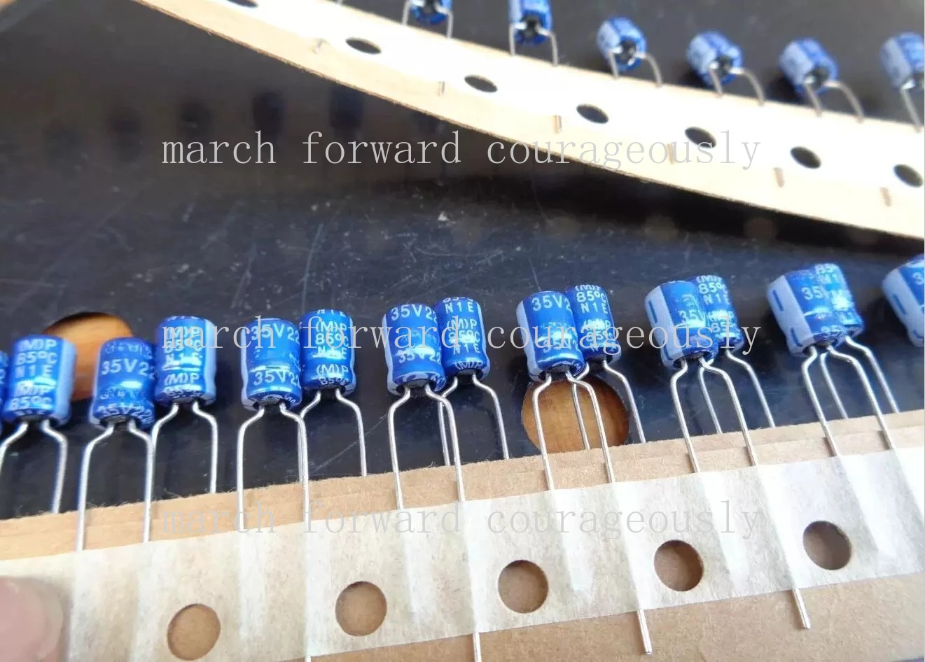 100pcs for Sanhe SS1V226M05007PC380 Small-sized Sky Blue 35V 22UF 5X7