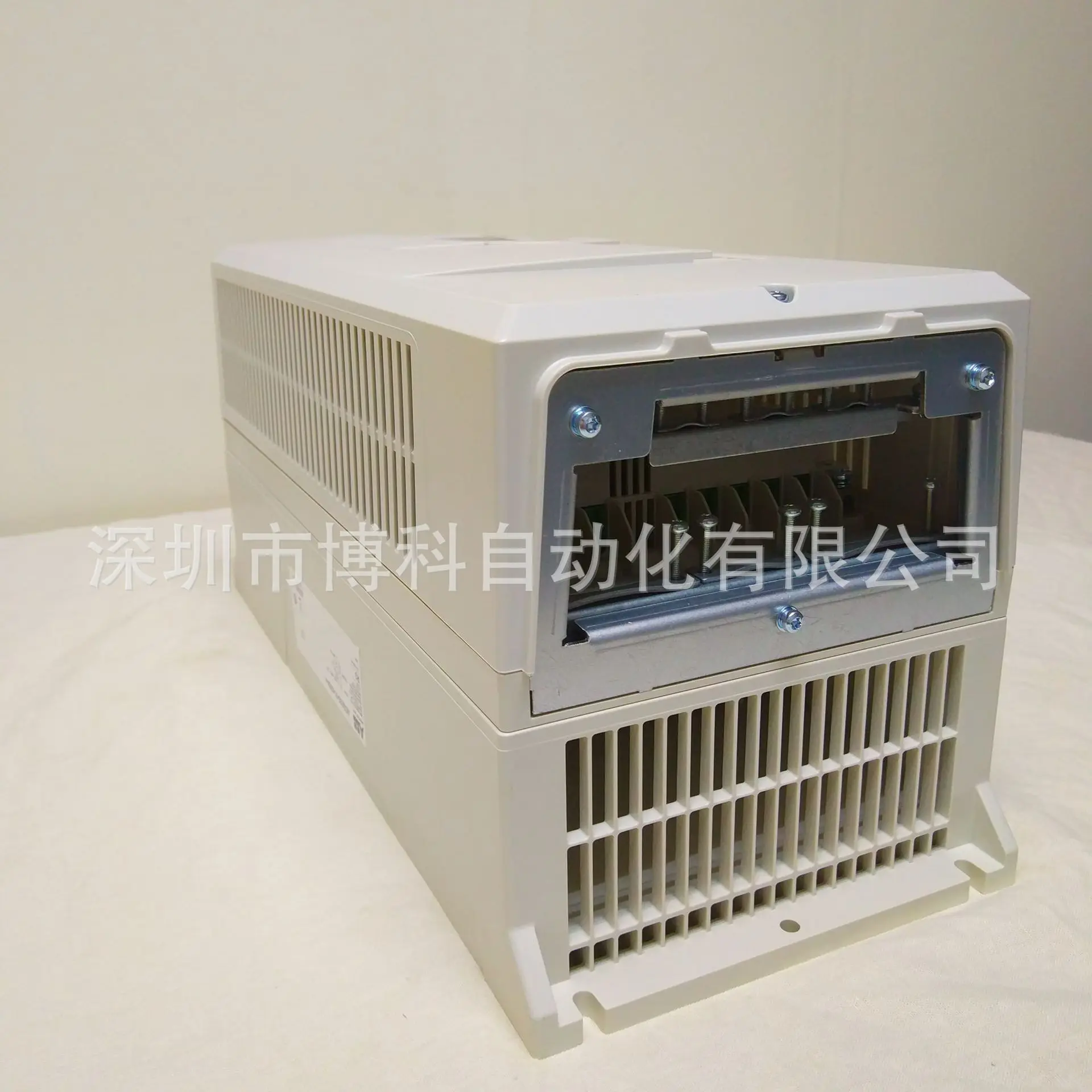 2025 ABB العاكس ACS530-7.5KW ACS530-01-017A-4/ACS530-01-018A-4 متوفر #3