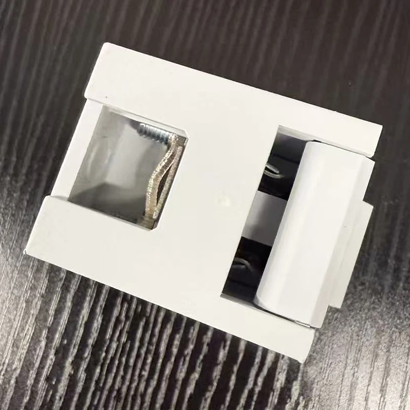 1P 22X58 RT14-63 1-Pole Fast Blow Closed Tube Rail Fuse Base 25kA Breaking Capacity Non-Indicating Silver Core Plastic