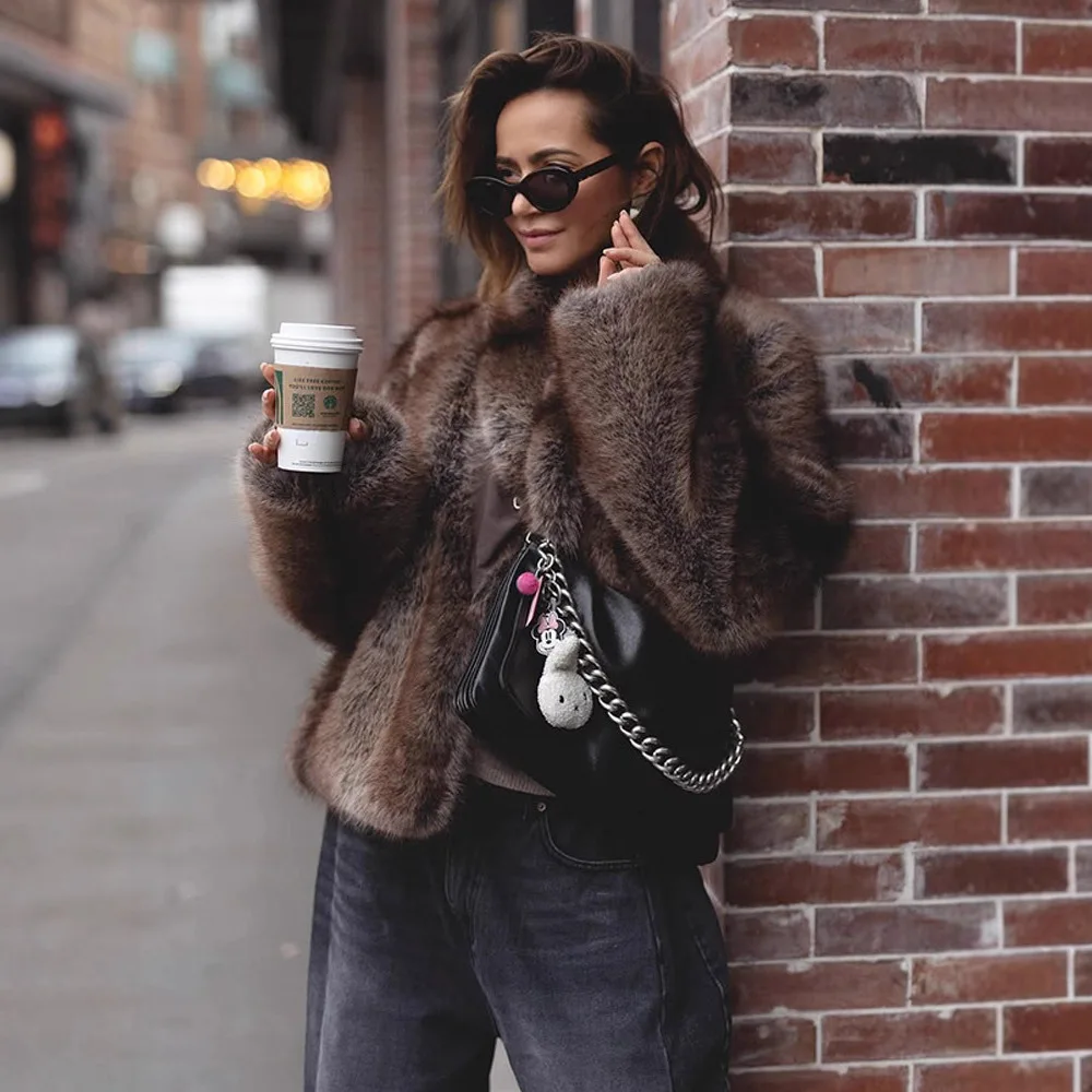 Vintage Winter Women Gradient Faux Fur Jacket Lapel Collar Artificial Eco Faux Fur Coat Thickened Short Lady Fluffy Fur Outwear