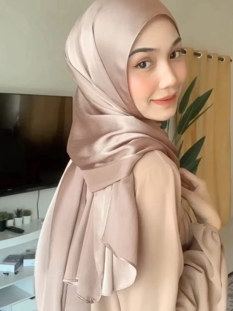 Premium Satin Crinkle Hijabs Scarf Chiffon Silk Shawl Plain Muslim Women Hijabs Shinny Islam Women Turban Pleated Scarf Ramadan