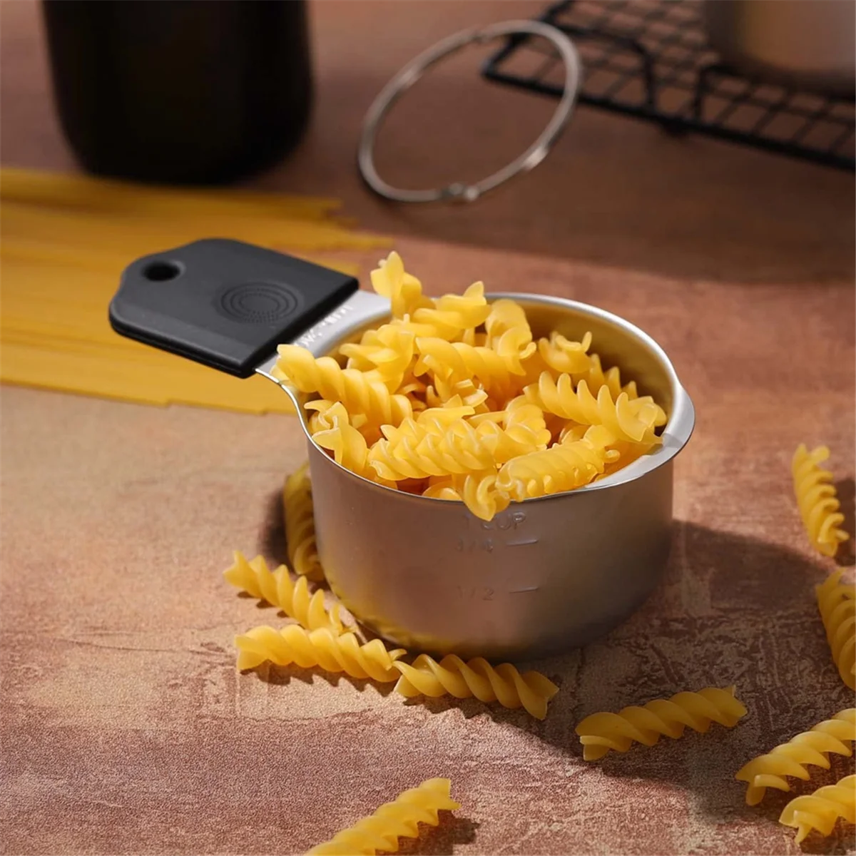 مجموعة أكواب قياس مغناطيسية من الفولاذ المقاوم للصدأ، أكواب قياس معدنية شديدة التحمل للمكونات الجافة والسائلة (أسود)