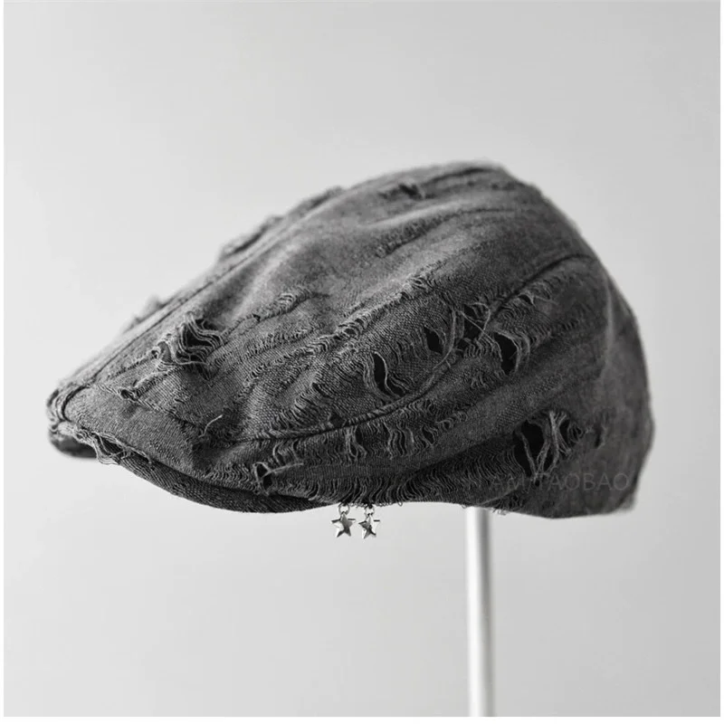 Fashion Japanese Retro Hole Forward Cap Casual All-match Elegant Artistic Cap American Newsboy Cap