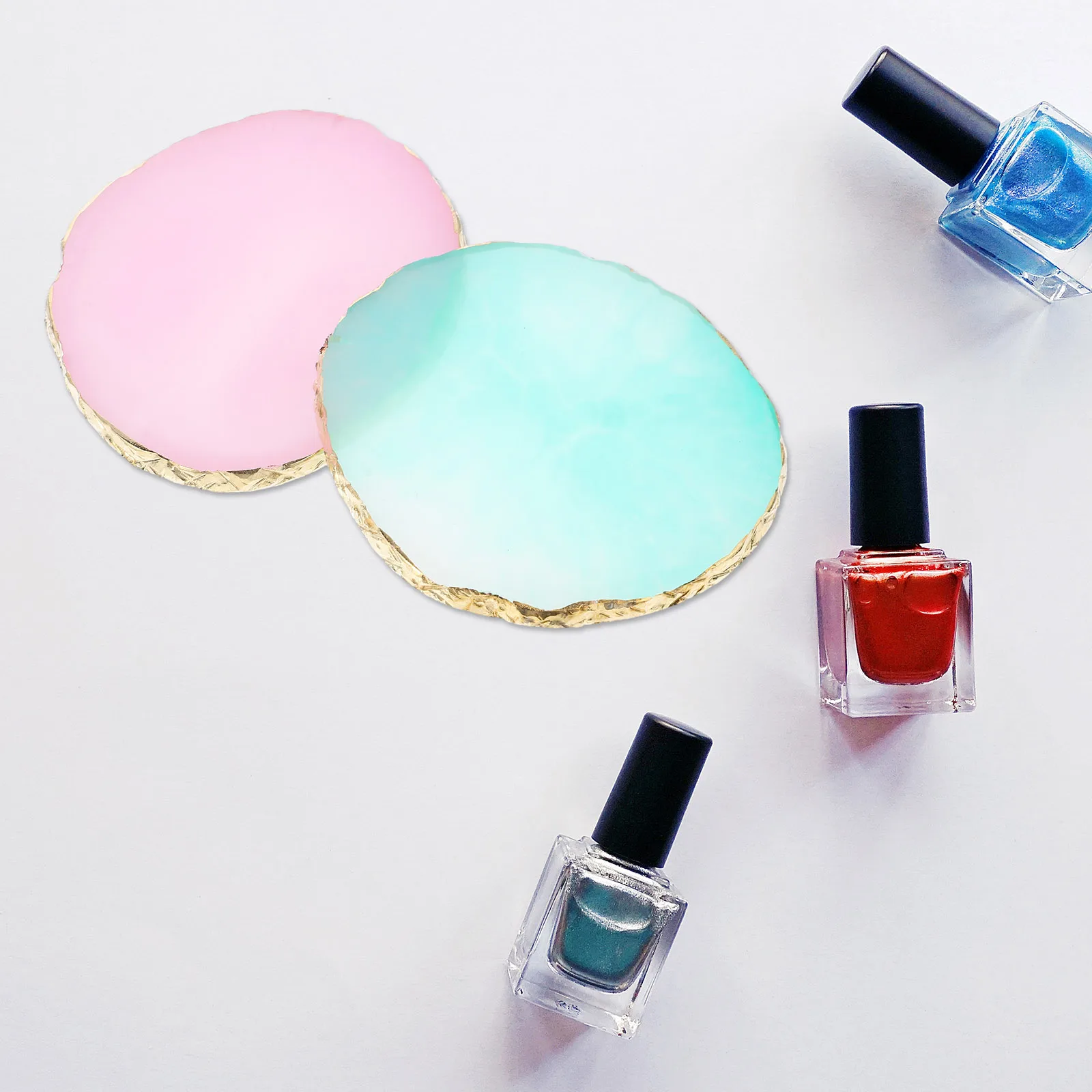 

2pcs Resin Art Palette Nail Polish Pallet Manicure Color Mixing Tool Salon Use Gel Nails Polish Pallet Nail Art Painting Palette