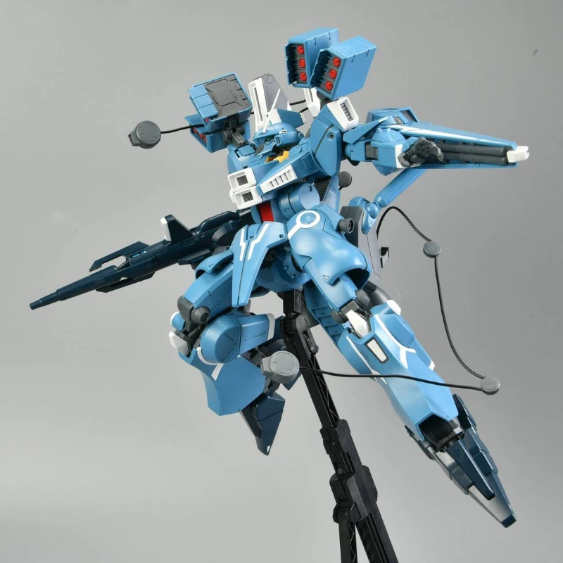 Bandai MG 1/100 Gundam Mark V Gundam Model Kit ORX-013 Mk-V Action