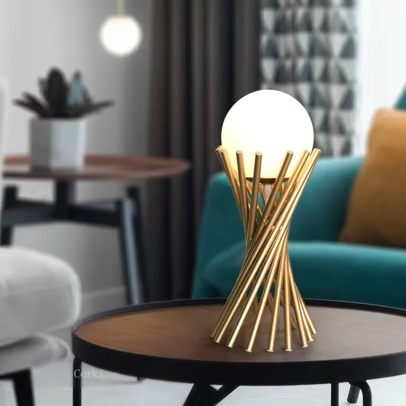 Postmodern golden torch glass ball desk lamp, Nordic art luxury living room decoration, bedroom bedside lamp, office desk la