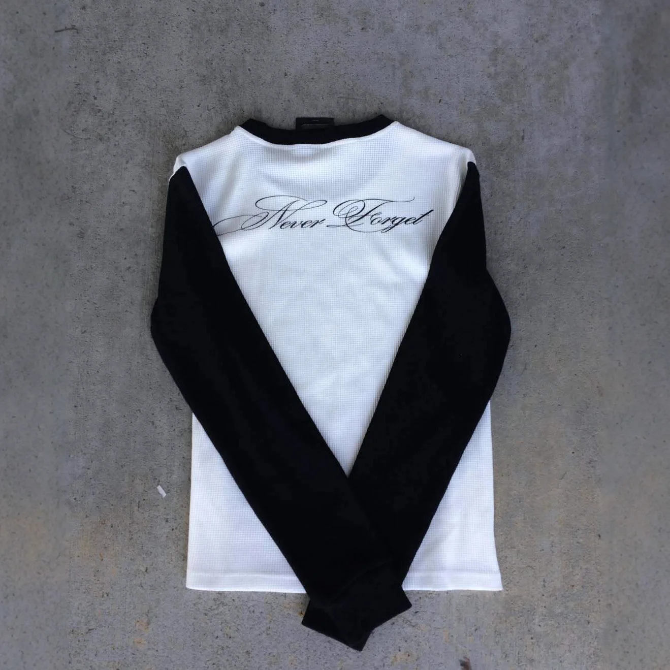 New Long Sleeve T-shirt Dark Retro Y2K Printed Top High Street Gothic Trendy Dress Ins view 4