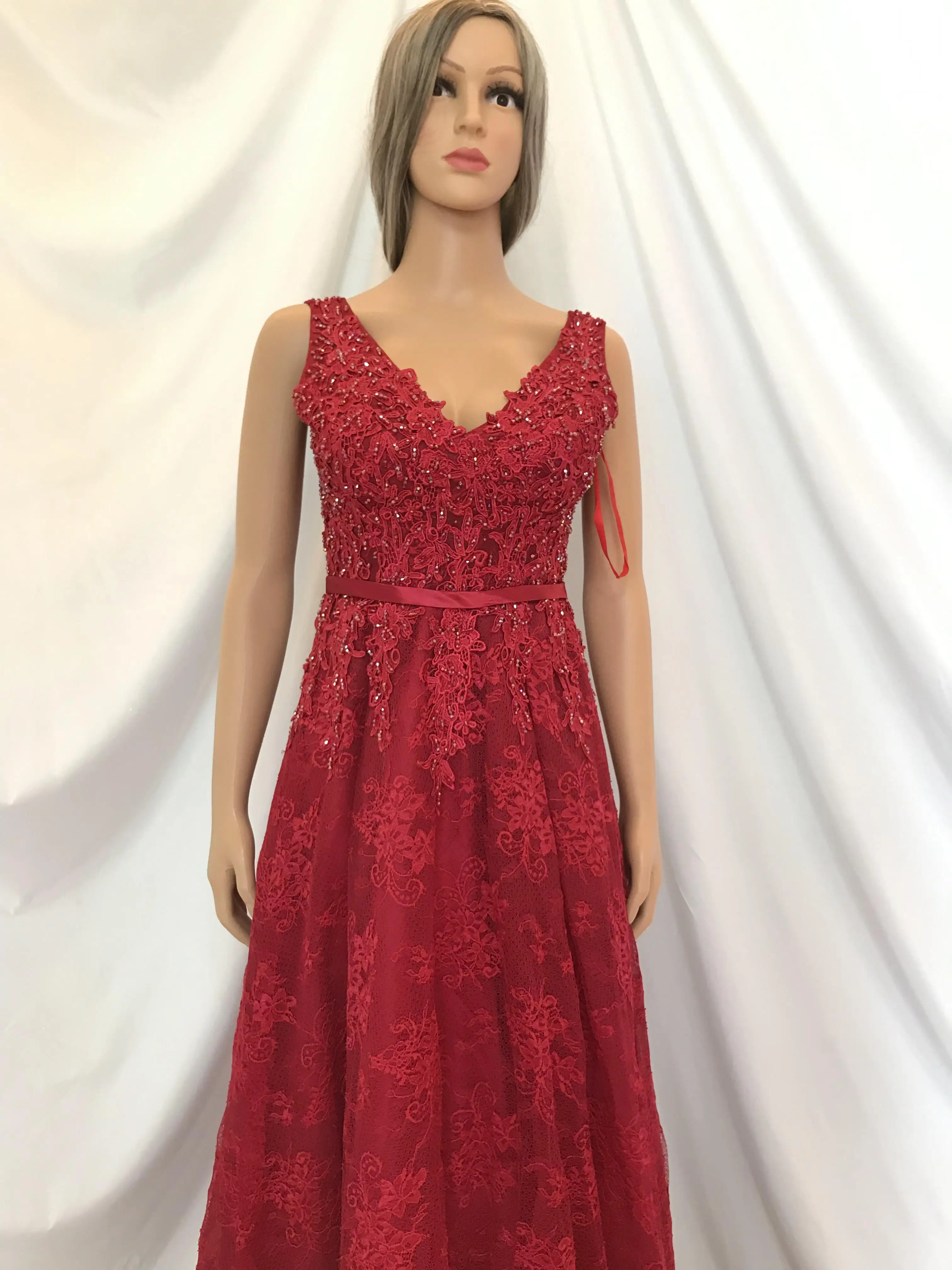 Vestido Kisswhite-Red Lace, Decote Em V, Lace Up Back, estoque nupcial, Cleandecor, vestidos de baile