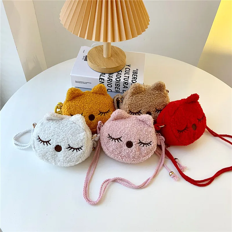 New Cartoon Plush Messenger Bags Cute Cat Fleece Mini Shoulder Bags for Baby Girls Fashion Versatile Crossbody Bags Kids Gifts