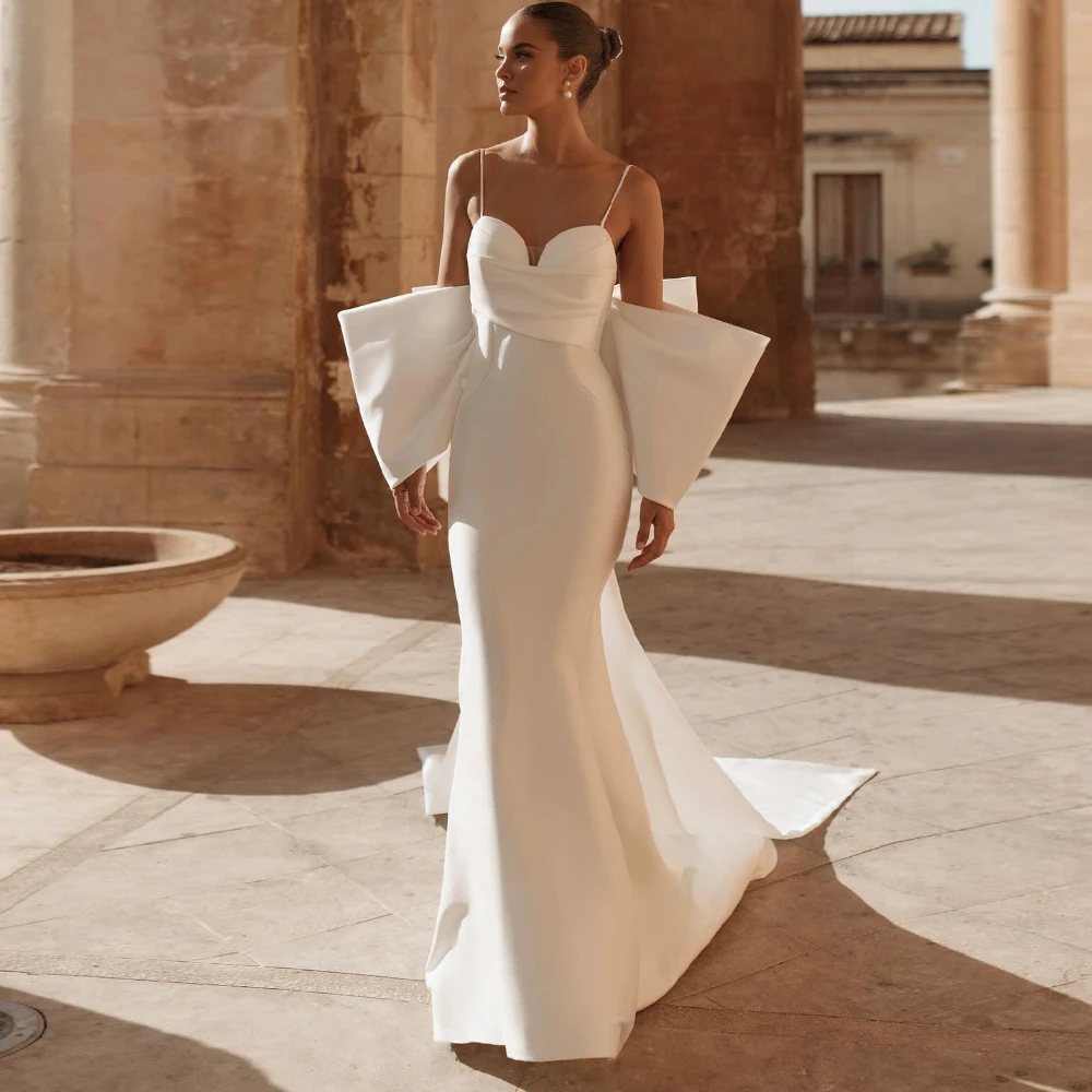 ชุดแต่งงานผ้าซาตินสีขาวแบบสั่งตัด ดีไซน์หรูหรา ทรงเกาะอก แขนกุด สไตล์โบฮีเมียน ทรงเอไลน์/ทรงเมอร์เมด