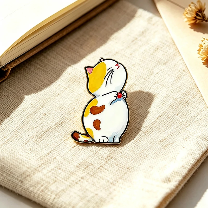 Cute Food Cat Pins 4-style Enamel Cartoon Animal With Fish Apple Bread Brooch Pin On Bags Clothes Lapel Badge Gifts
