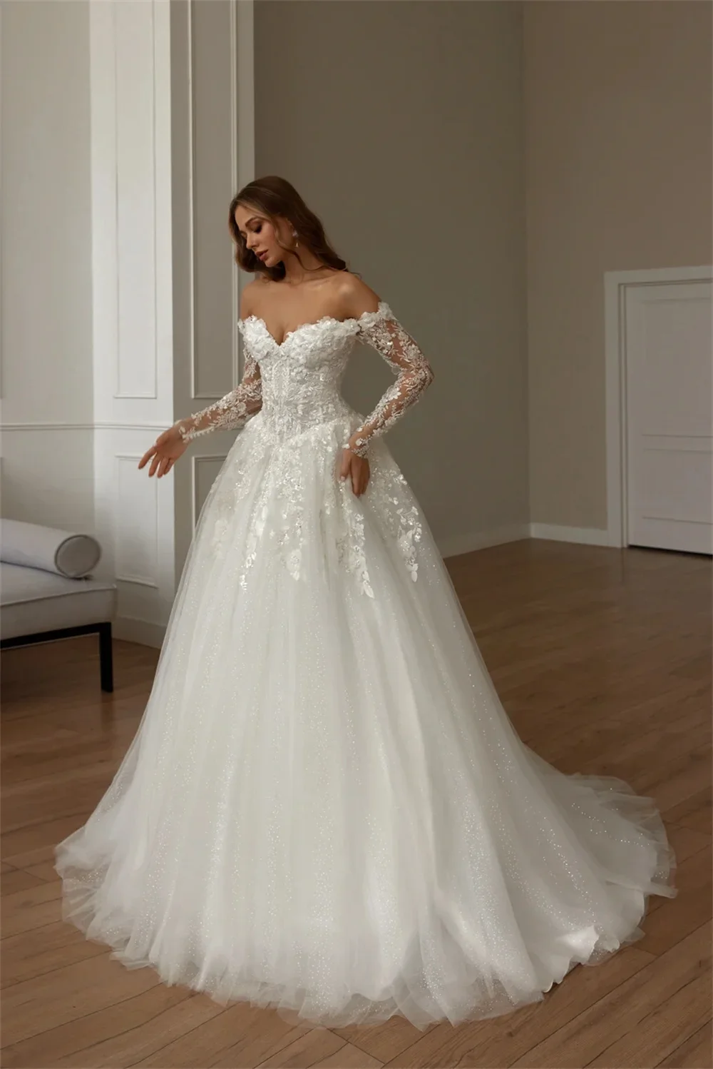 

Flavinke Customized Off The Shoudler Long Sleeves Sweethart Beaded Lace Applique A Line Wedding Dresses Sweep Train Bridal Grown