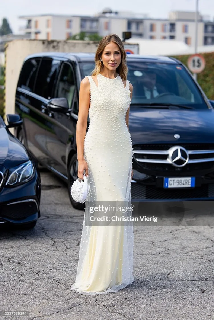 Women's Sexy Beaded Sleeveless O-Neck White Dress Loose Fit for Party Bar Nightclub Stage Performance 2026 New Costume