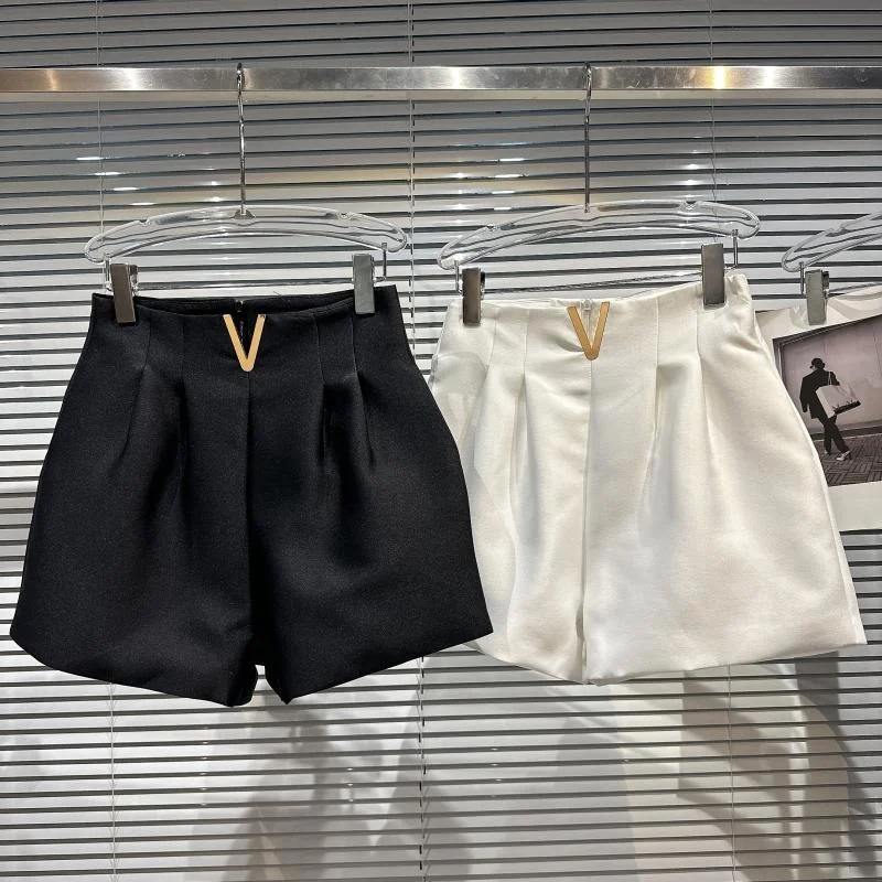 Spring Summer 2023 New V-neck Waist Metal Loose Casual Female Elegant Black Suit Shorts Women Short Pants Feminino