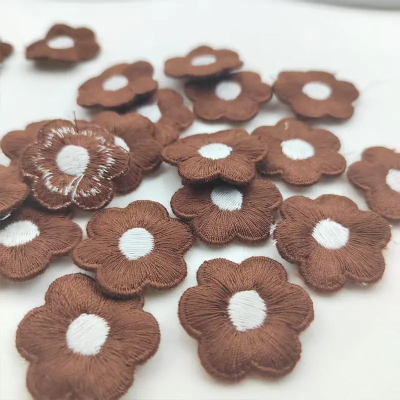 20 Stück Modische Sechsblüten-Blumen-Stickapplikationen für Kleidung, Haarspangen, Taschen und Hutdekorationen – Detail 2