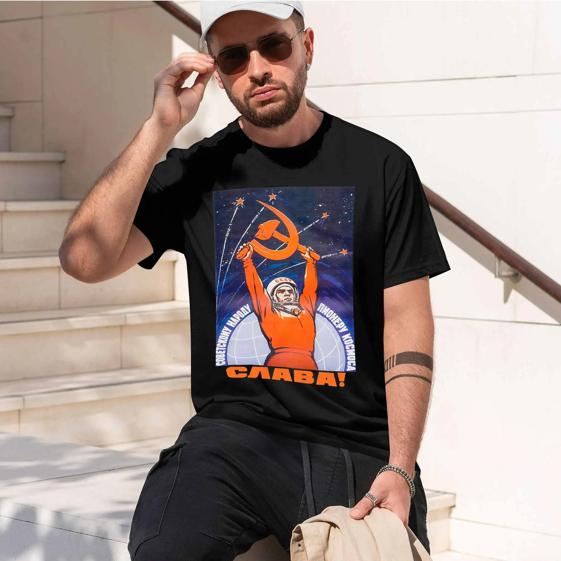 2026 new printed T-shirt printed with Men's Soviet Space Themed T-shirt Vostok Series Hammer and Sickle Print Retro Trendy Top