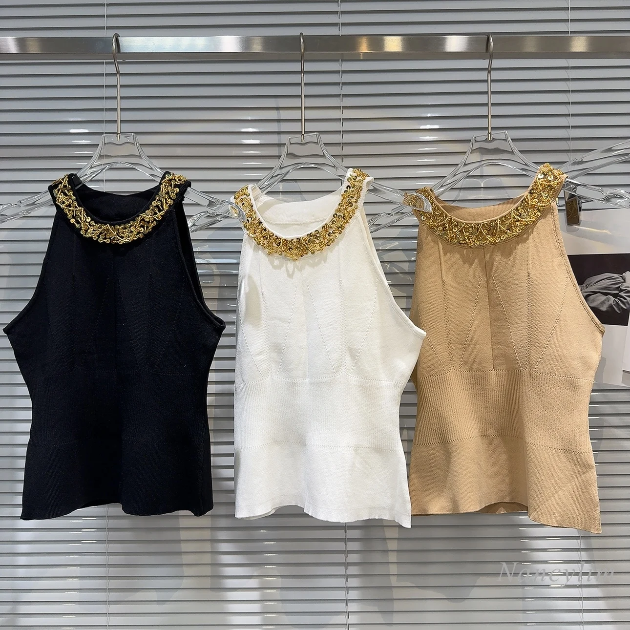 2024 Summer New Classic Style Socialite Golden Sequin Bead Halter Knitted Camisole for Women Crop Top White Black