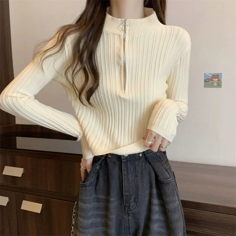 Knitted Women's Autumn New Short Sweater Pullover Slim-fitting Unique Simple Versatile Chic Semi-turtleneck Zipper Top