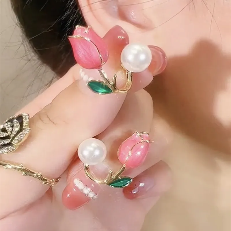 Women's Pink Tulip Flower Pearl Stud Earrings Two Ways To Wear Ear Studs for Girls Light Luxury Design Earrings Party Jewelry