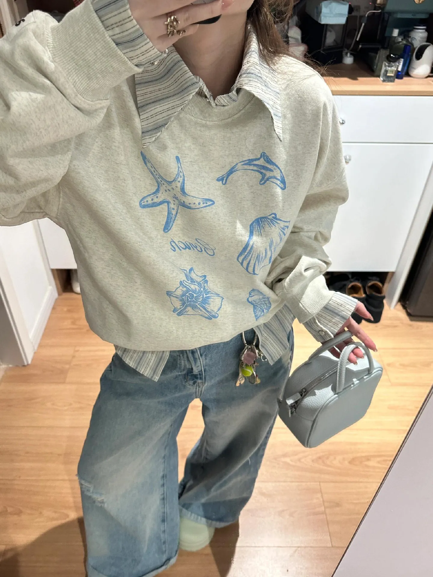 한국 스타일 유니섹스 오버사이즈 크루넥 스웨트셔츠 손으 - Oversized Crewneck Fleece 리뷰 및 가격