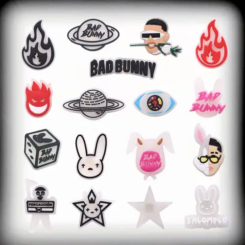 Imagen 1 del producto Novedad, 1 Uds., accesorios fluorescentes para colgantes de zapatos, divertido conejito mal, estrellas, dados, planeta, sandalia, hebilla, decoraciones para fiesta, regalo de Navidad