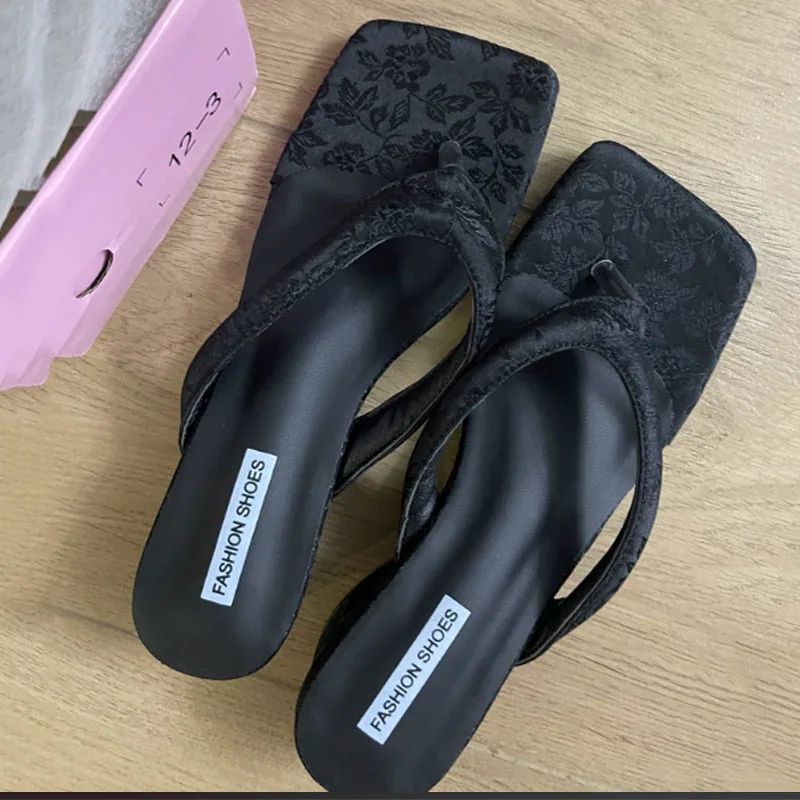 

Flip flops New Summer Outerwear Flower Printed Beach Slippers French Fashion Anti Slip Middle Heel Sandals Women Shoes