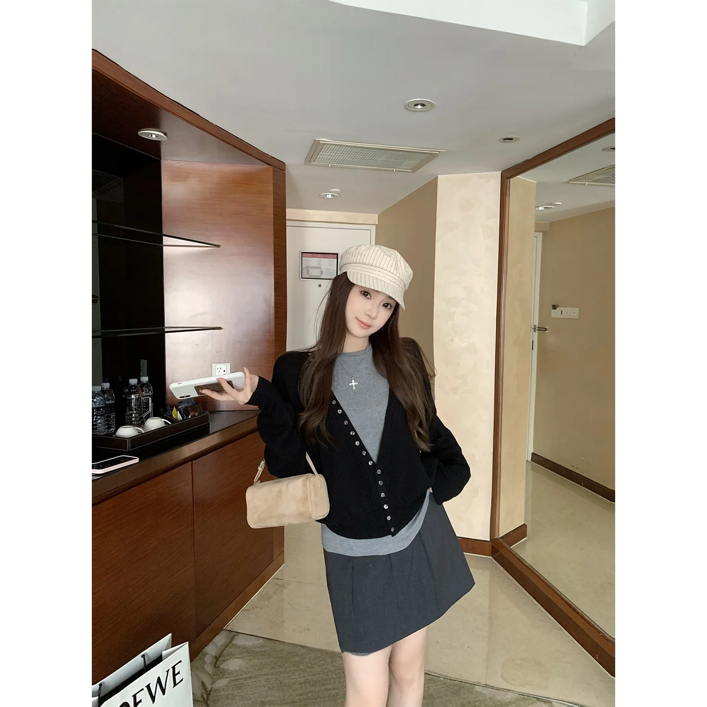 

Комплект: вязаный жилет и свитер с V-образным вырезом и пуговицами Y Studio Bla, высококачественный осенний модный женский ретро-комплект с длинными рукавами