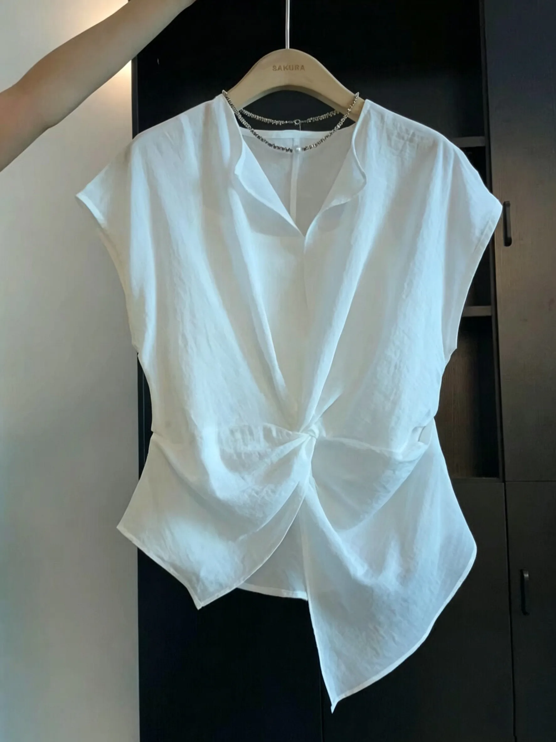 

French Style Loose Fit V-Neck Short Sleeve Shirt Women's Summer New Design Knot Waist Slimming Top Two-Piece Set Cotton Polye...