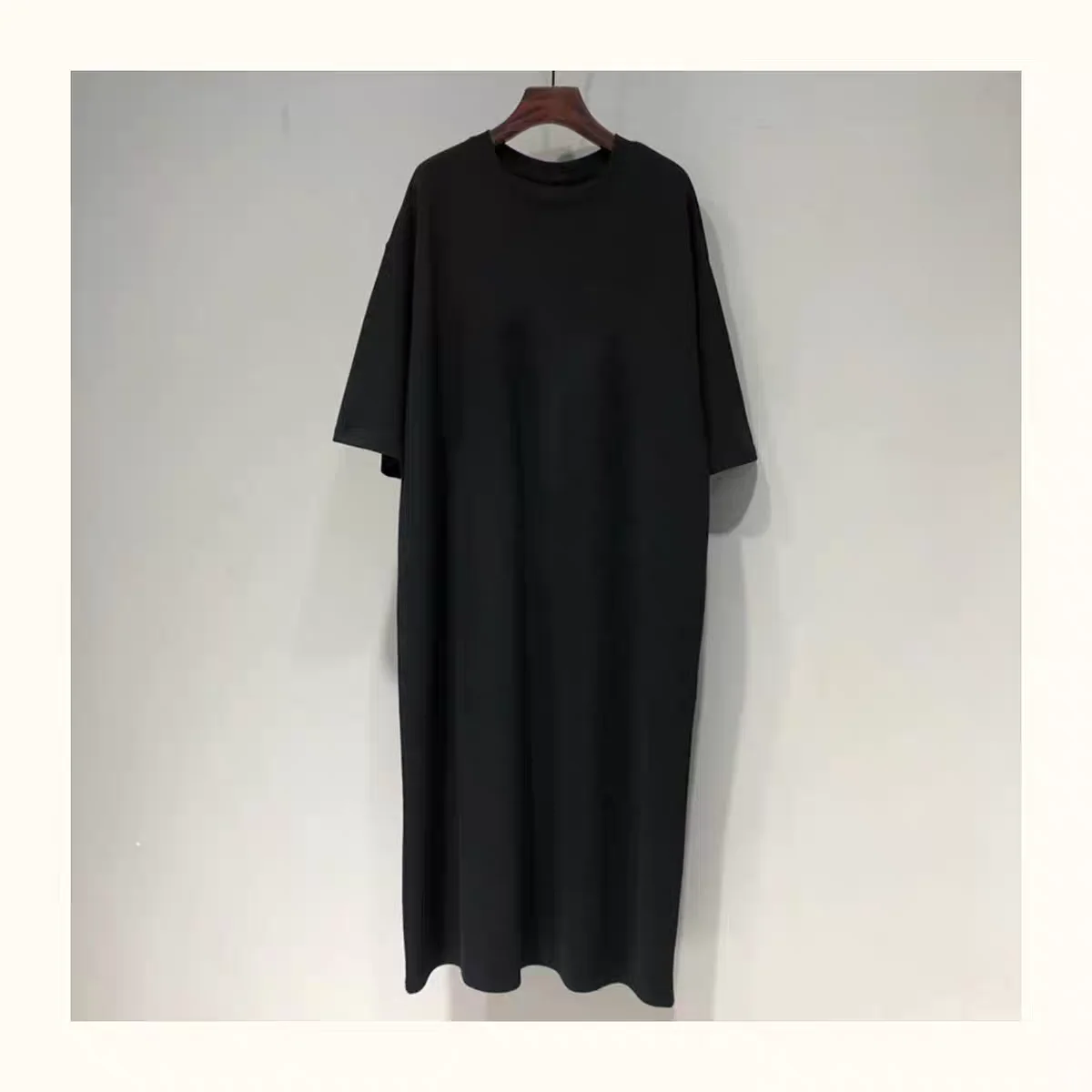 Black (solid color)