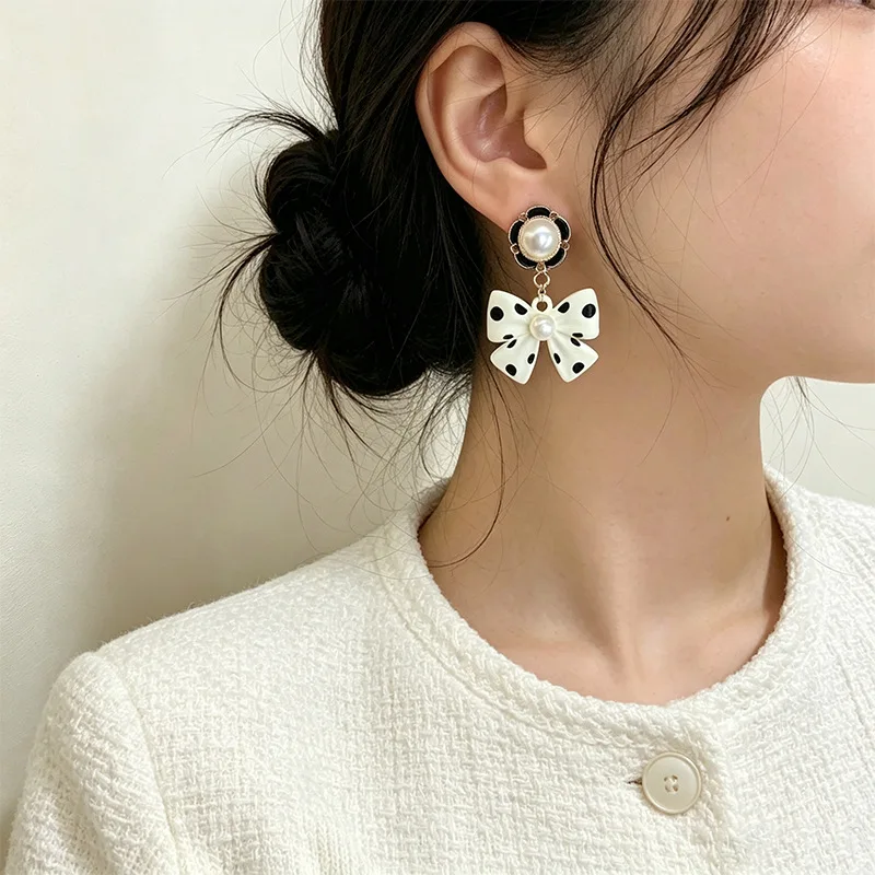 Trendy Pearl Bow Drops Black Polka Design With Pearl Center Charm Sweet Jewelry Gifts For Women Daily Summer Vacation
