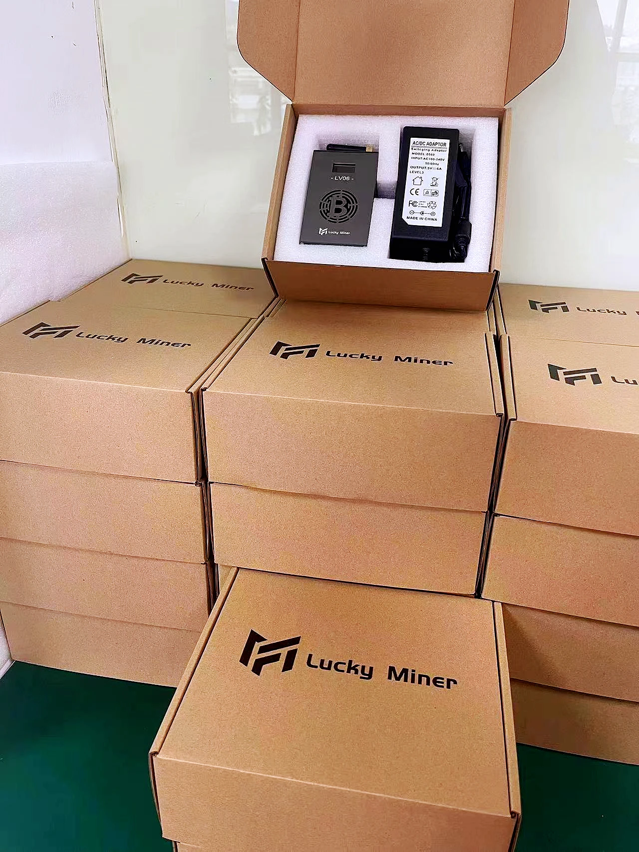 Free Shipping New BTC Solo Lottery Lucky Miner Lv06 500G 12W ( With PSU ) Bitcoin Solo Mine Have a Chance To Get 6.51 BTC