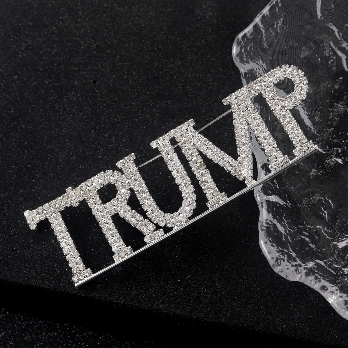 Fashionable Single-layer Personalized Trump Letter Rhinestone Brooch Party Chest Accessorie