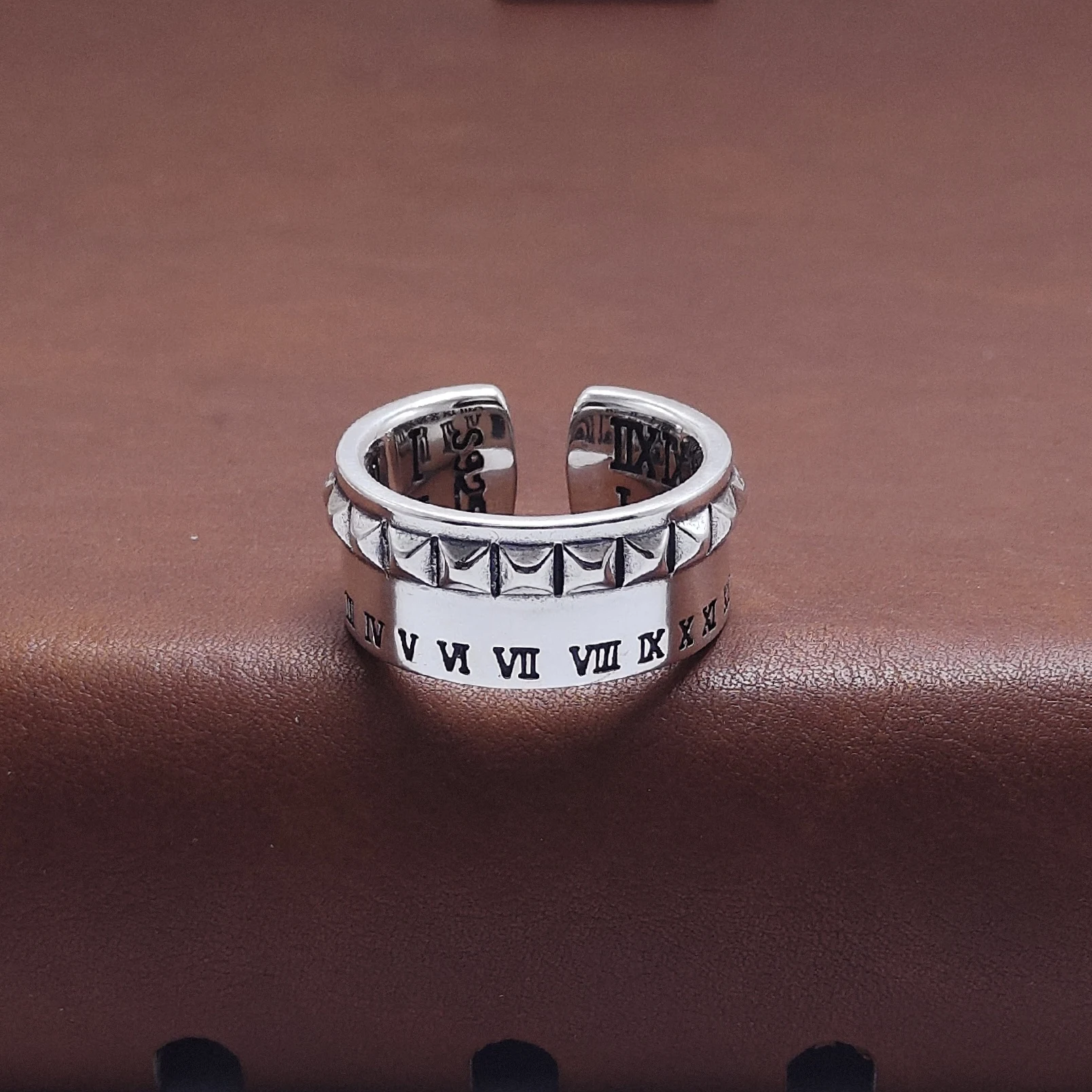 

Roman numeral ring for men and women Instagram trendy retro cool style hip-hop regulated niche design ring