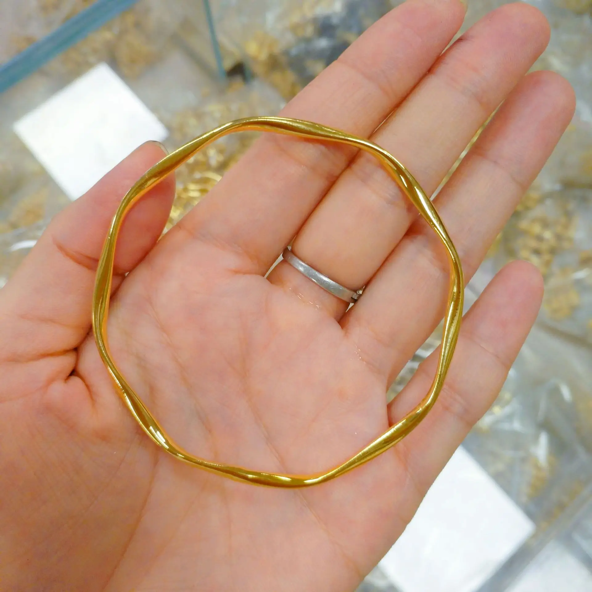 Luxury 24K 9999 Pure Gold real gold Mobius Bracelet Love Endless Loop Bracelet Women's Closed Mouth Bracelet