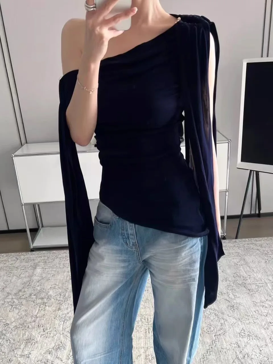 

Летний топ свободного кроя из ацетата с драпировкой, однотонный, цвет «прусский синий»