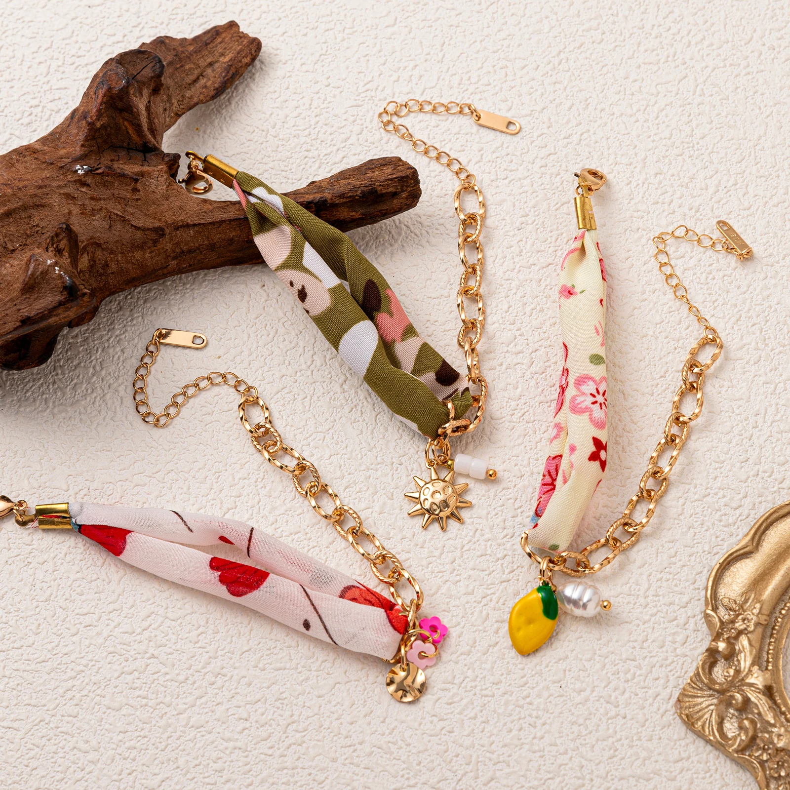 

Weaving bracelet with lemon flowers, sun design, simple bow pendant, gold plated bracelet rope