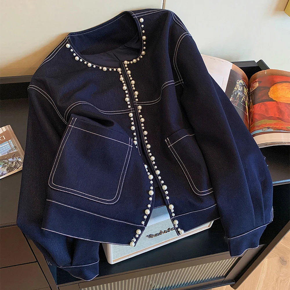 

Женская джинсовая куртка с жемчужной отделкой, весенняя, модная, с круглым вырезом, на одной пуговице, темно-синяя, винтажная, с карманами, верхняя одежда