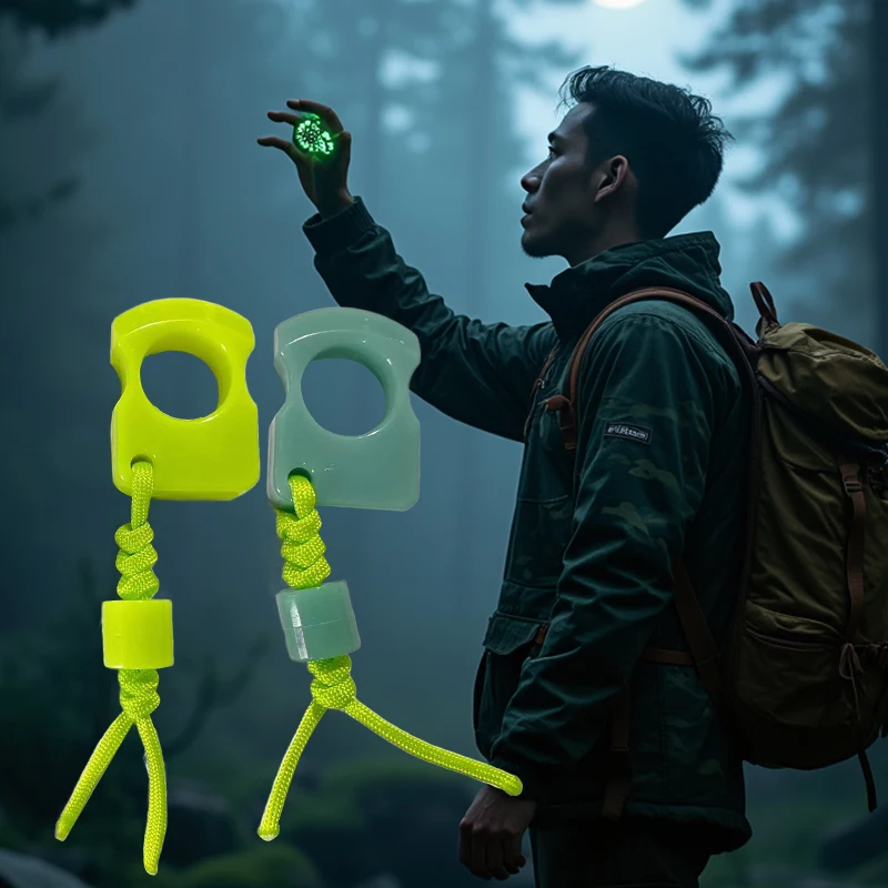 1 قطعة أدوات إنقاذ في الهواء الطلق EDC أداة حماية المفاصل مضيئة قلادة عصابة المفاتيح اليد الديكور مظلة حبل حقيبة قلادة