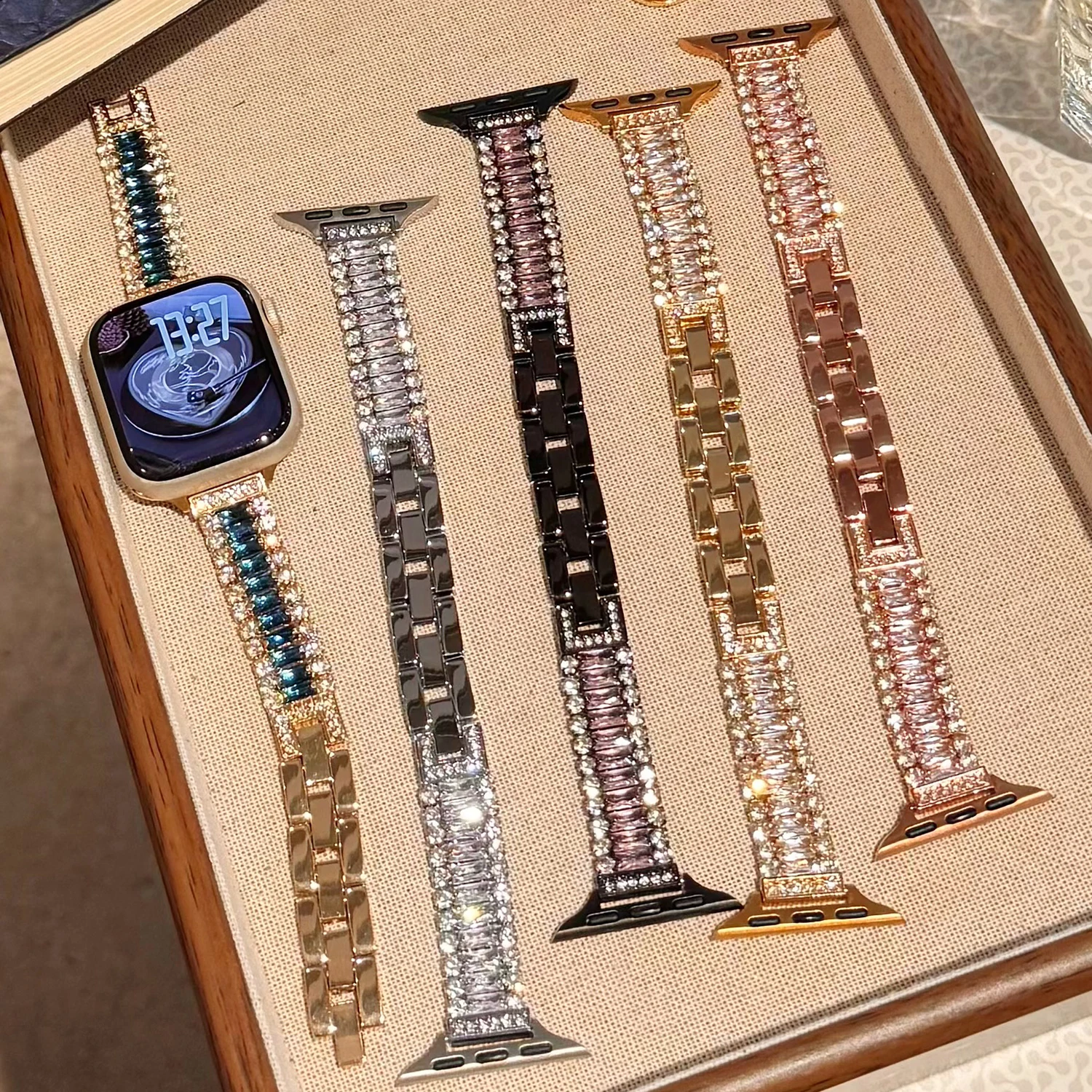 

Fashion Shining Pink Diamond Bracelet Band for Apple Watch S11 S10 46 45 44 42 41 40mm Women's Watch Band for iWatch Series 9 8