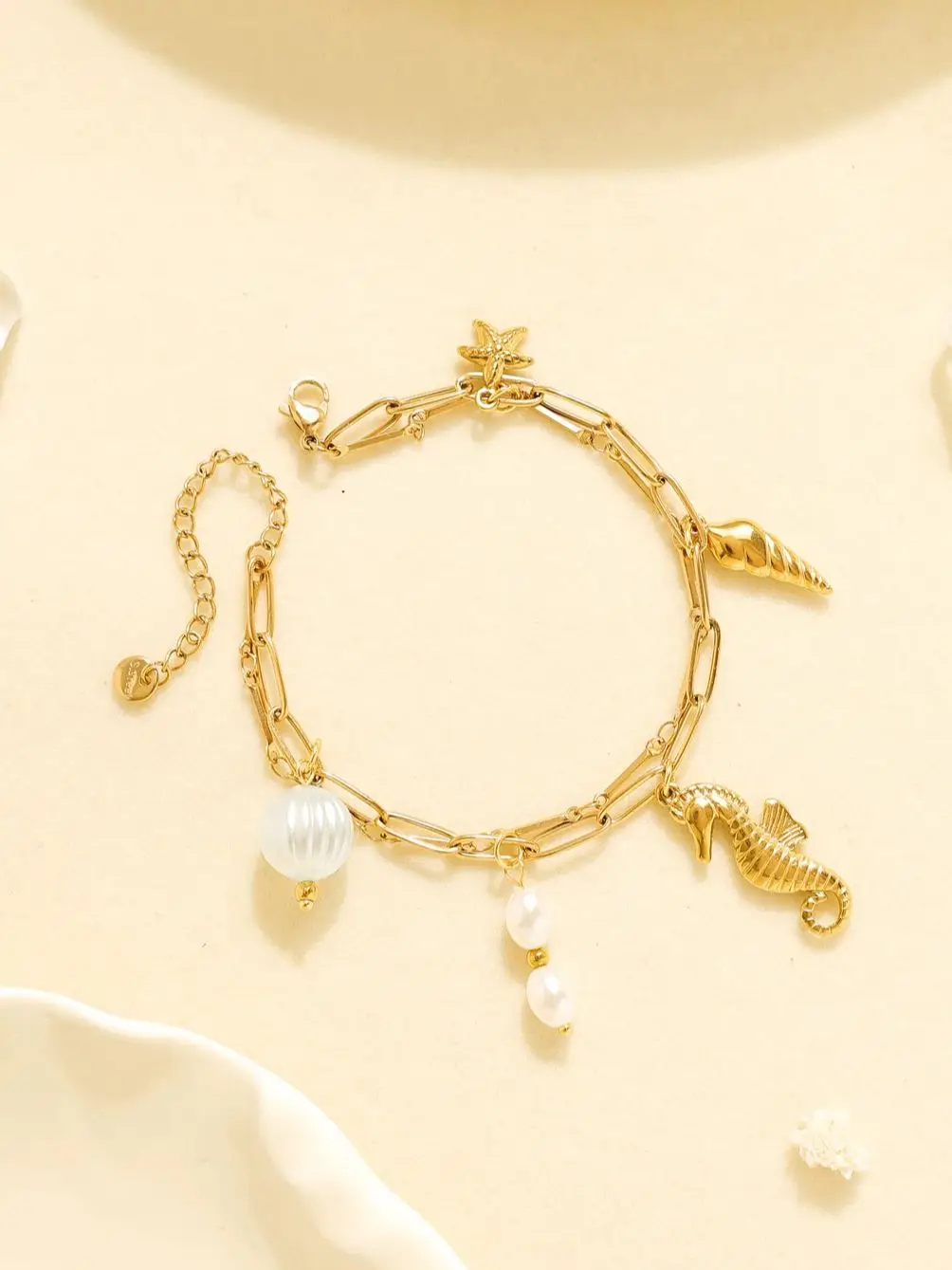 

Stainless Steel Gold Starfish Shell Seahorse Pendant Bracelet Women's Fashion Double-Layer Wrist Chain Waterproof Jewelry Gift